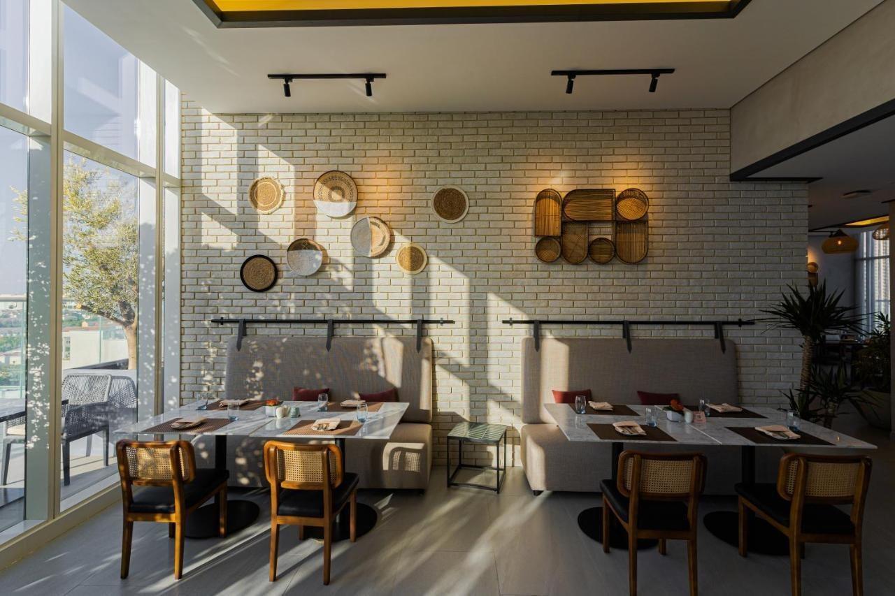 Movenpick Jumeirah Village Triangle होटल