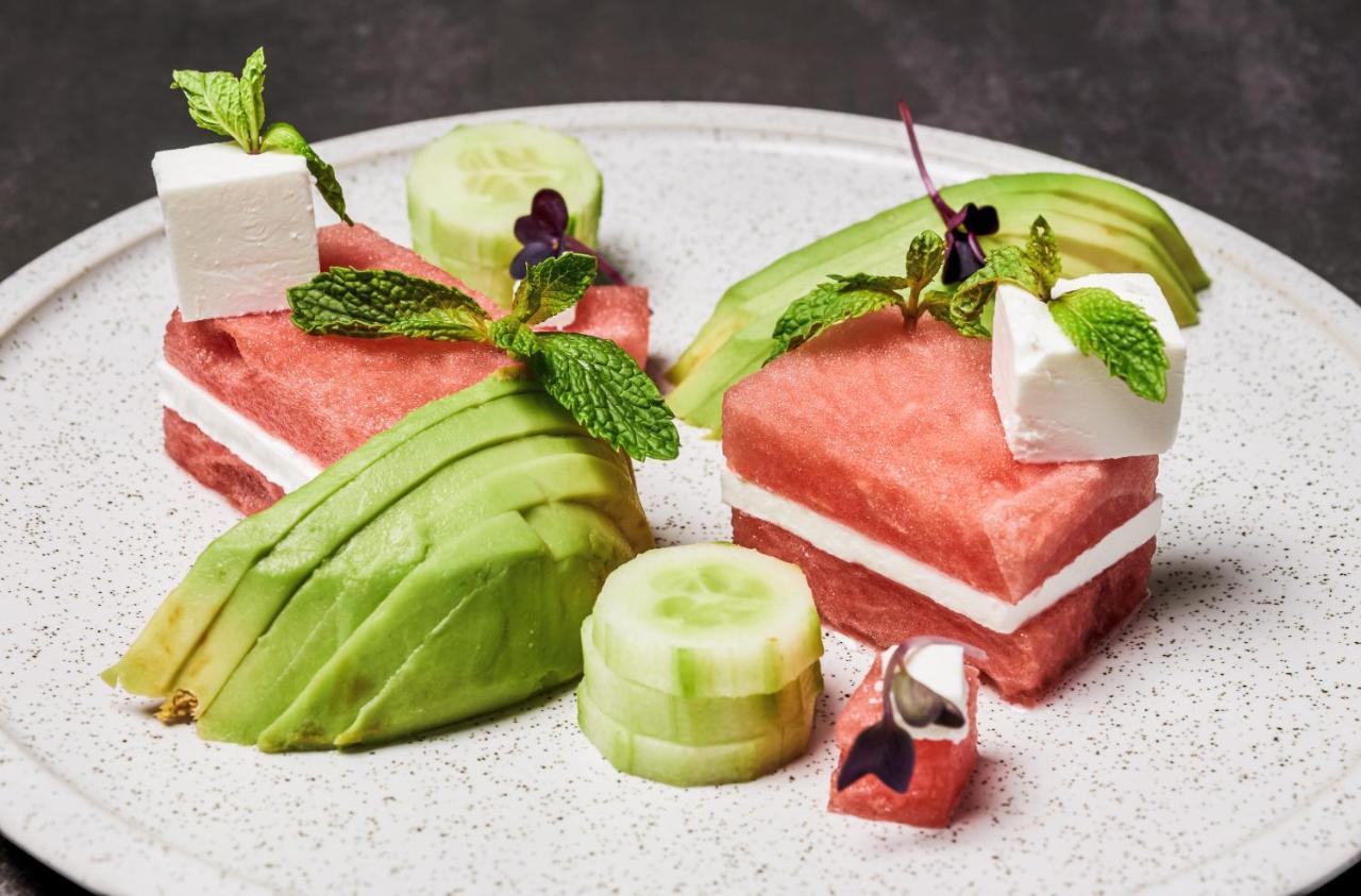 होटल Movenpick Jumeirah Village Triangle