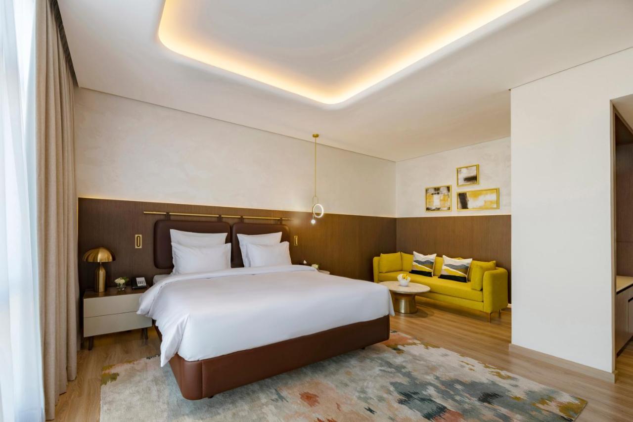 Movenpick Jumeirah Village Triangle होटल Dubai