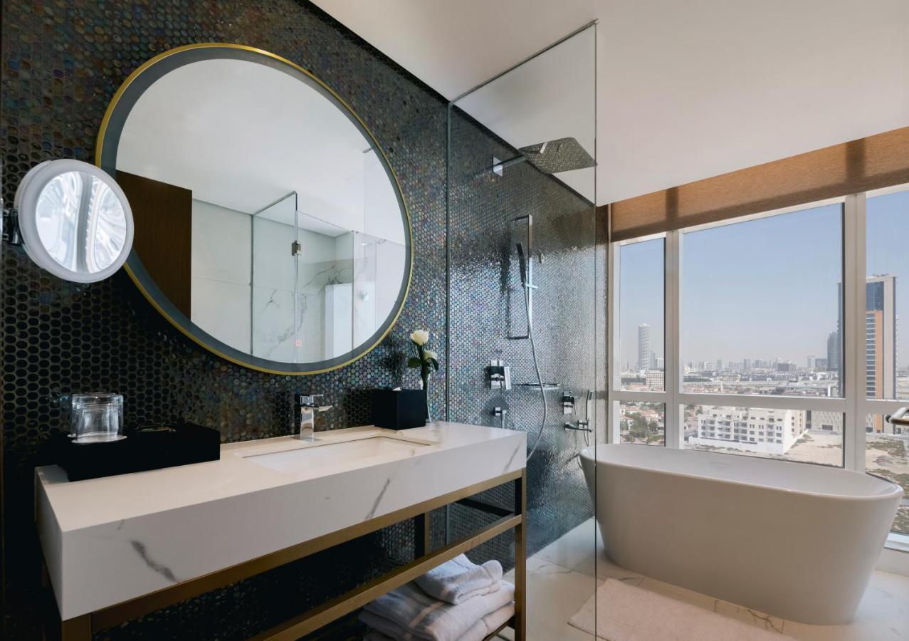 होटल Movenpick Jumeirah Village Triangle 5*