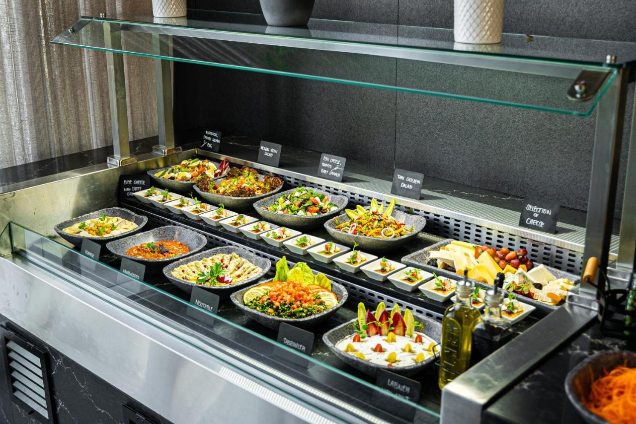 Movenpick Jumeirah Village Triangle होटल