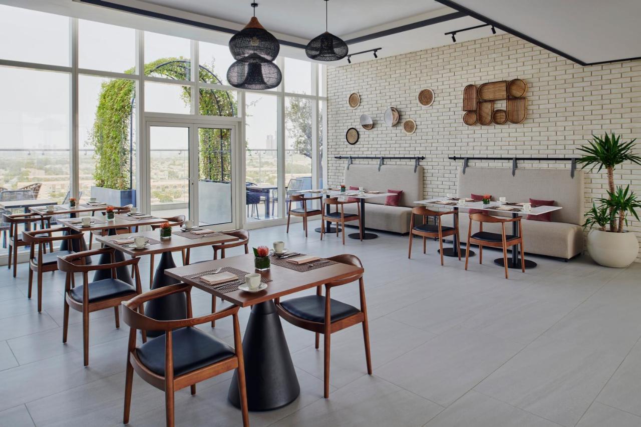 होटल Movenpick Jumeirah Village Triangle Dubai